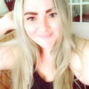 Meet your Posher, Devona